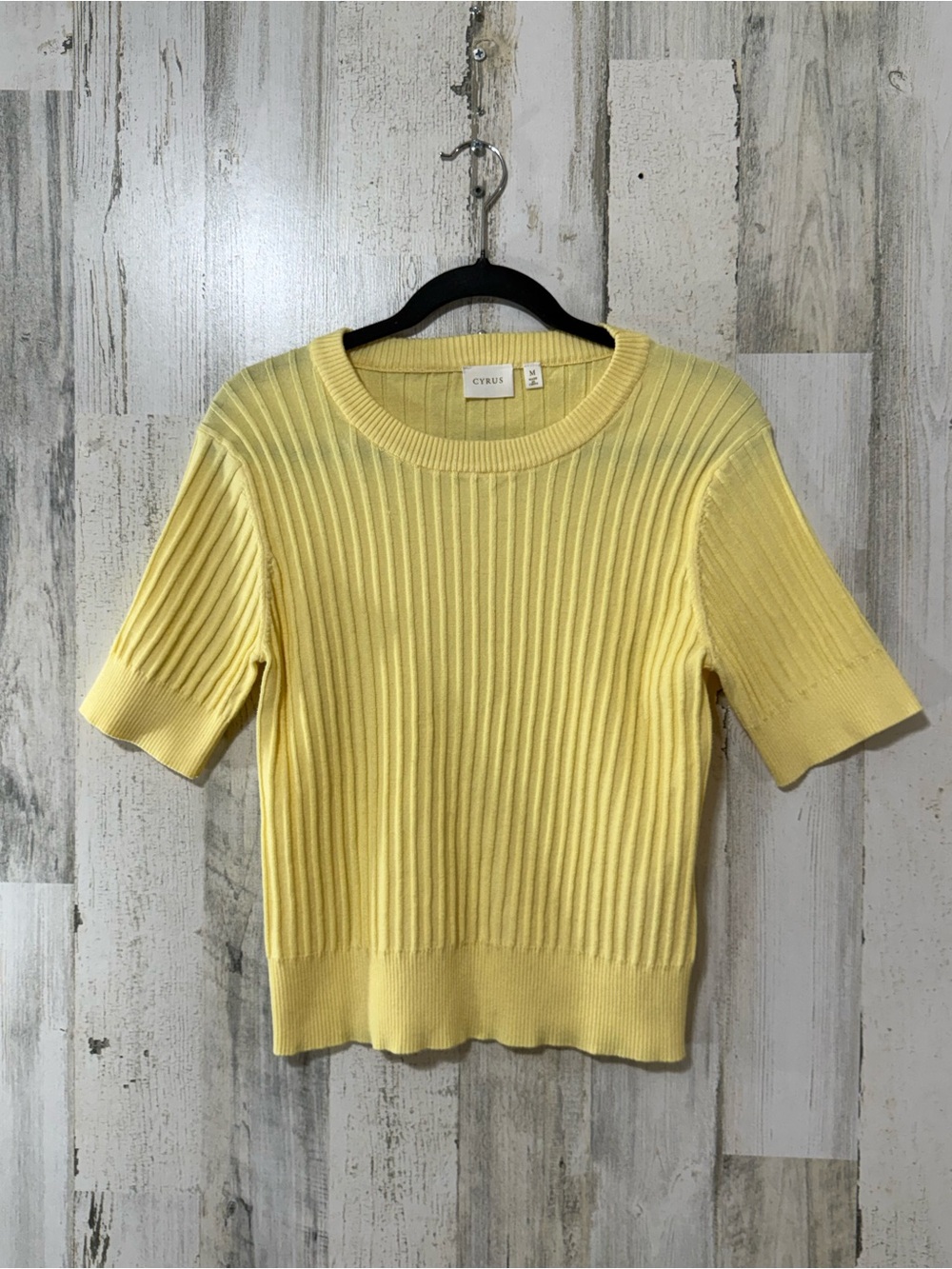 Cyrus Short-Sleeve Ribbed Knit Top — Pale Yellow